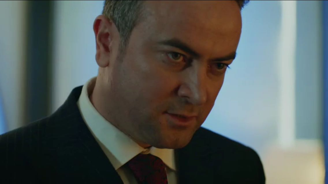 Babam ve Ailesi Dizisinde Oyuncu Elvan Bükülmez'in rol aldığı sahne...